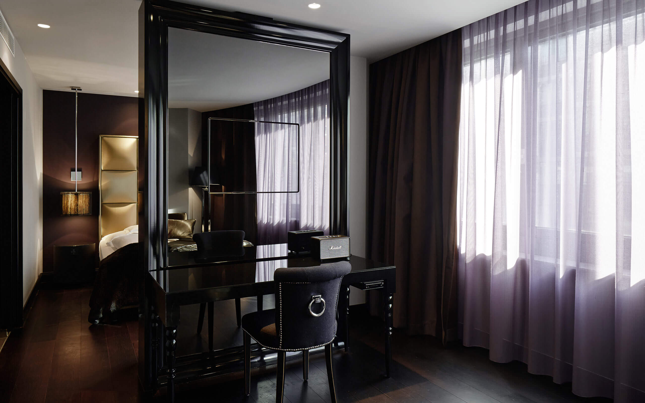 Roomers Frankfurt | The Legend | Rooms and Suites | Prestige Room