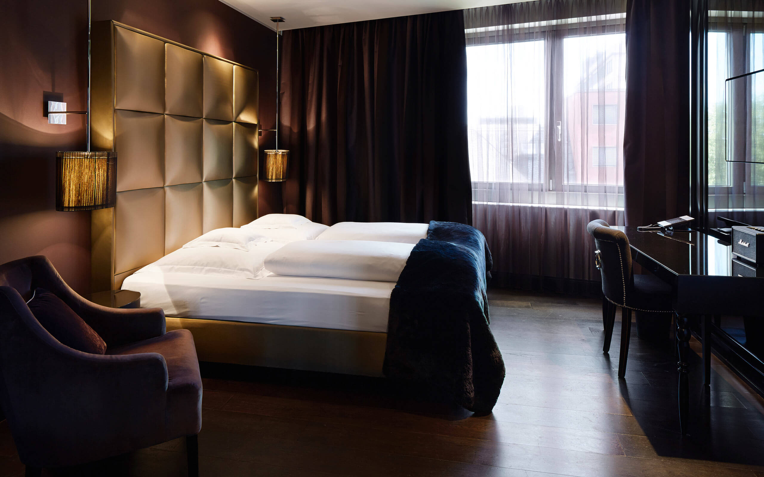 Roomers Frankfurt | The Legend | Rooms and Suites | Select Room