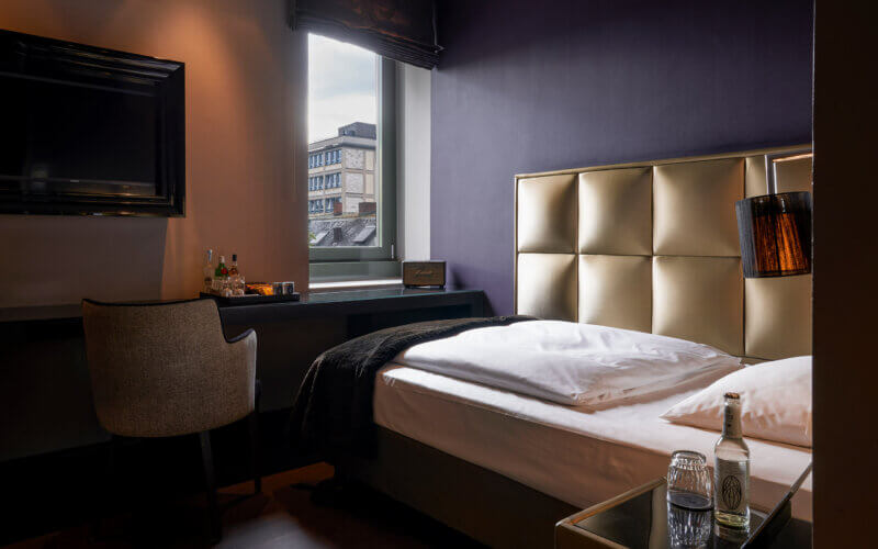 Roomers Frankfurt | The Legend | Rooms and Suites | Single Room